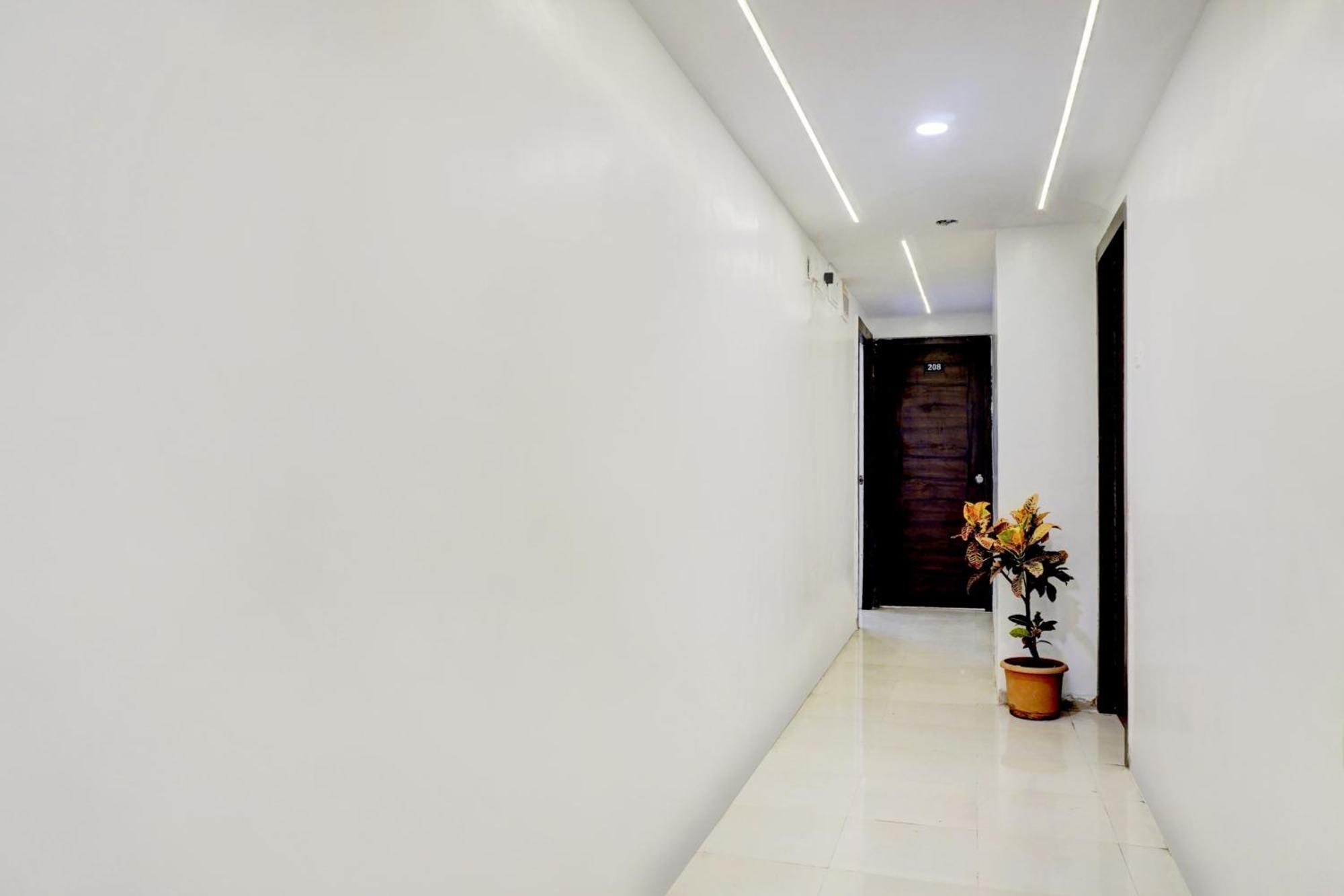 Super O Laxman Nagar Baner Hotel